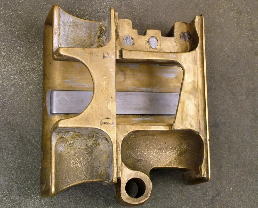 British Vickers MMG Feed Block Body: Stripped (Brass/Steel)