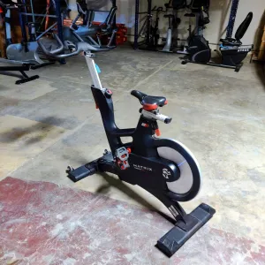 Matrix IC5 Upright Exercise Indoor Exercise Aerobic Cycle Bike