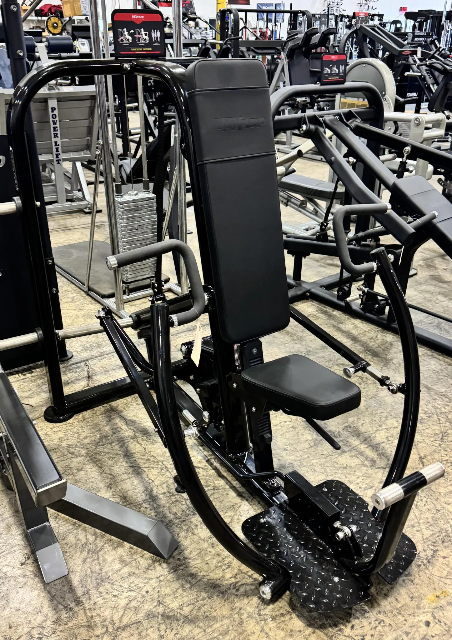 MaxPump A7011 Classic Seated Chest Press